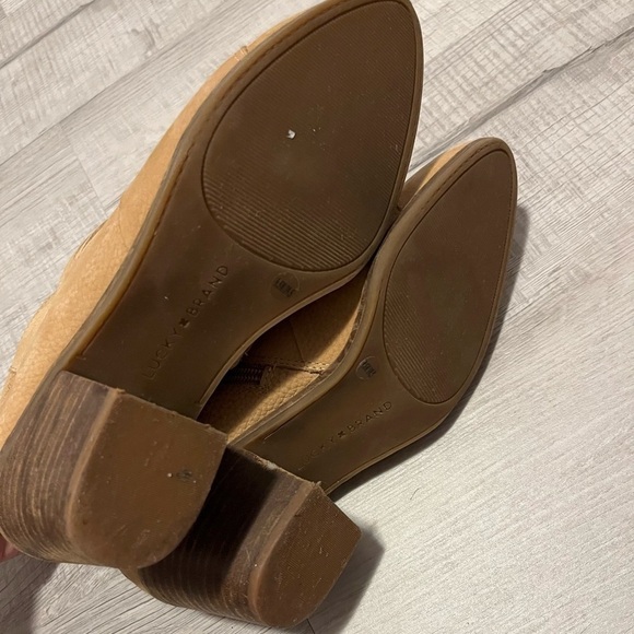 Lucky Brand leather slit front heeled ankle boots size 9.5 - Picture 12 of 13